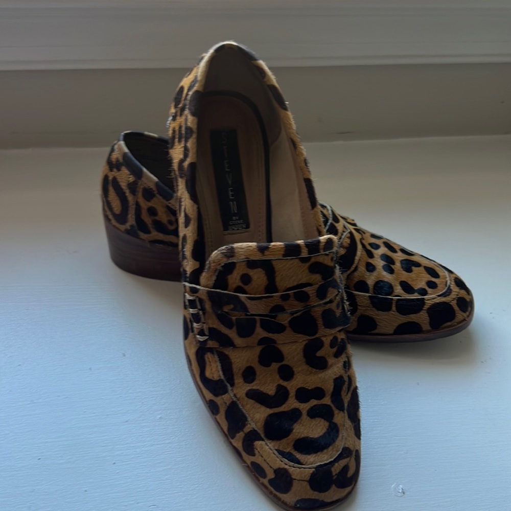 Modern leopard print loafers